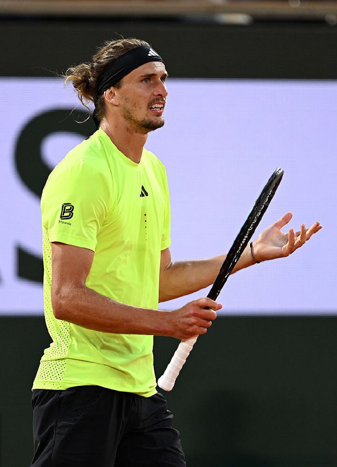 拉沃尔杯绝杀美网,兹维列夫带队取胜 拉沃尔杯绝杀美网,兹维列夫带队取胜