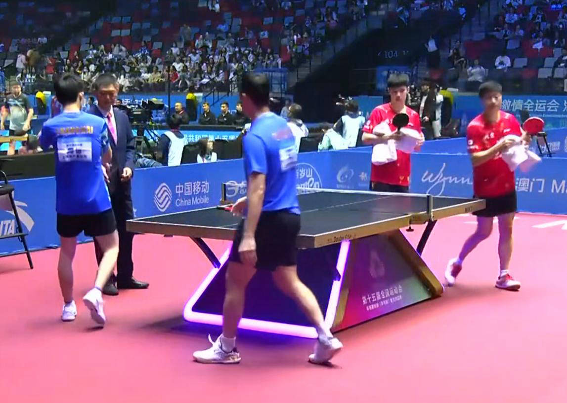 日本队鏖战奥地利队,马龙扛起全队 日本队鏖战奥地利队,马龙扛起全队