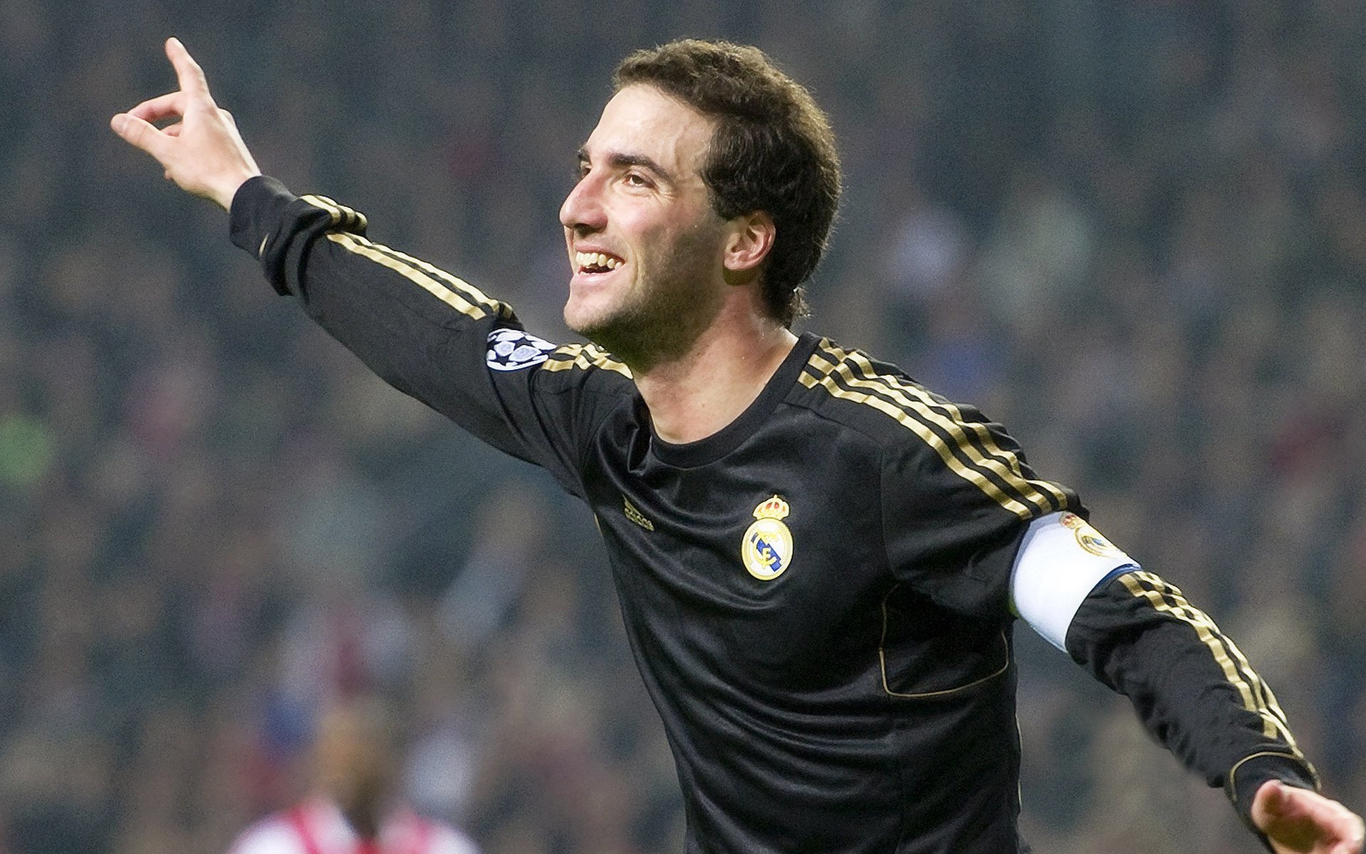 库尔图瓦的巴黎时刻，克罗地亚式坚韧与皇马门神的终极对决