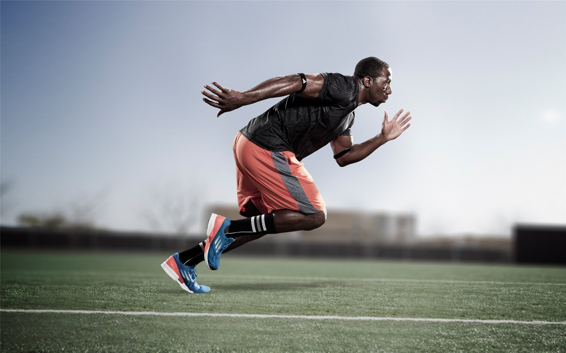 卢卡库的意外救赎，当F1年度争冠之夜与足球巨星的关键时刻相遇