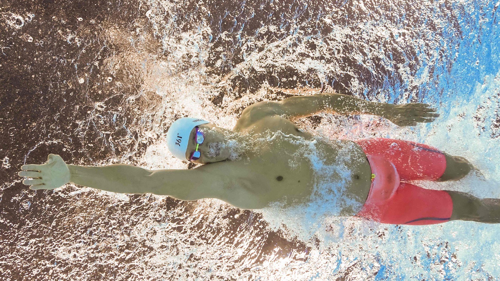 绝境铸就传奇，从蒙特卡洛惊天翻盘到戴维斯杯救赎，德约科维奇如何重定义网坛韧性